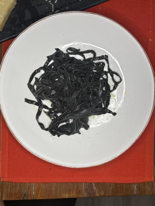 Fresh Squid Ink Fettuccine Pasta 4 Portions