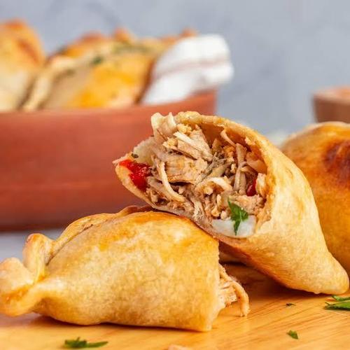 Empanada De Pollo / Chicken